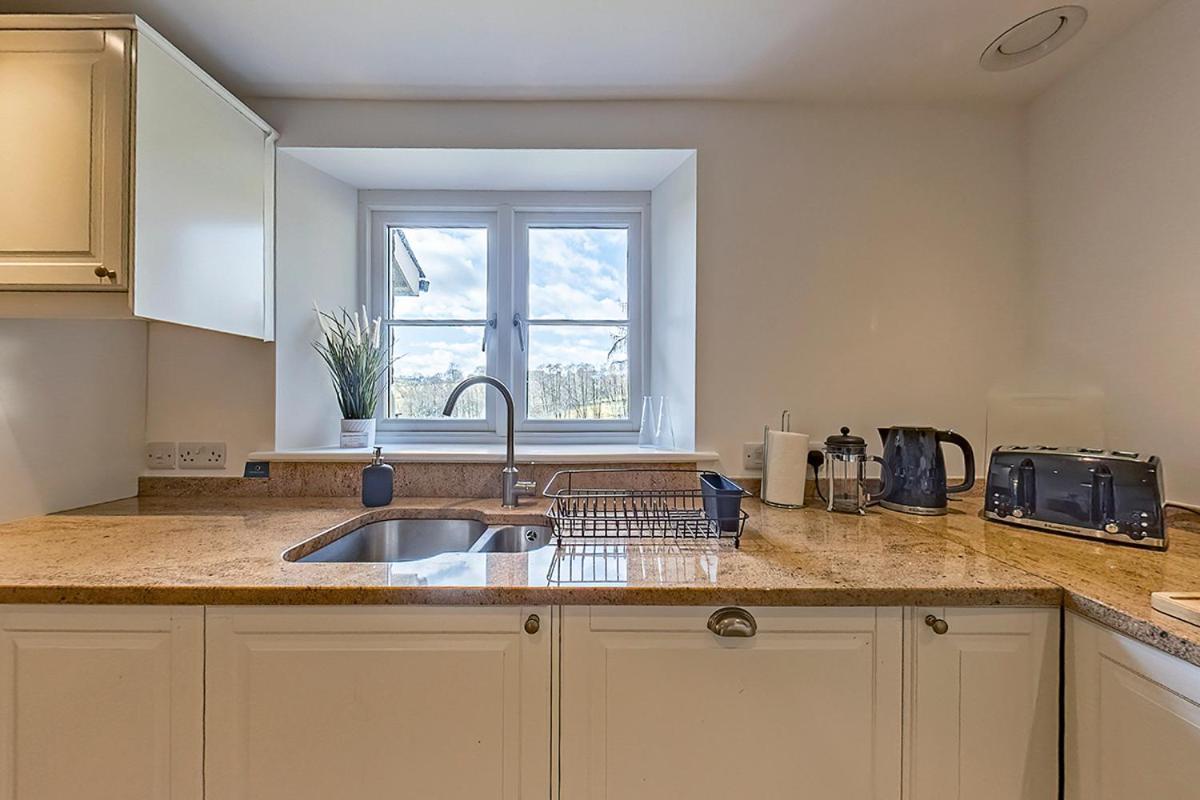 3 Bedroom Barn Conversion With Hot Tub-Garden View - Ty Cerrig Barn コーウェン エクステリア 写真