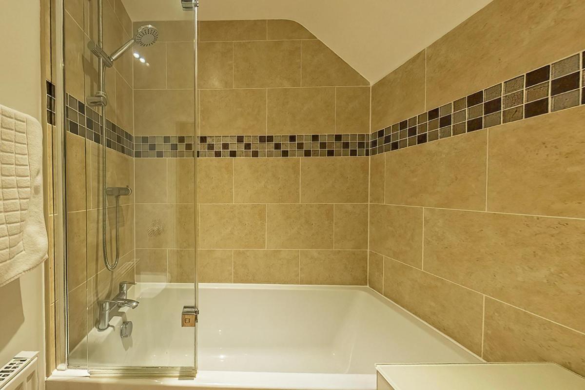 3 Bedroom Barn Conversion With Hot Tub-Garden View - Ty Cerrig Barn コーウェン エクステリア 写真