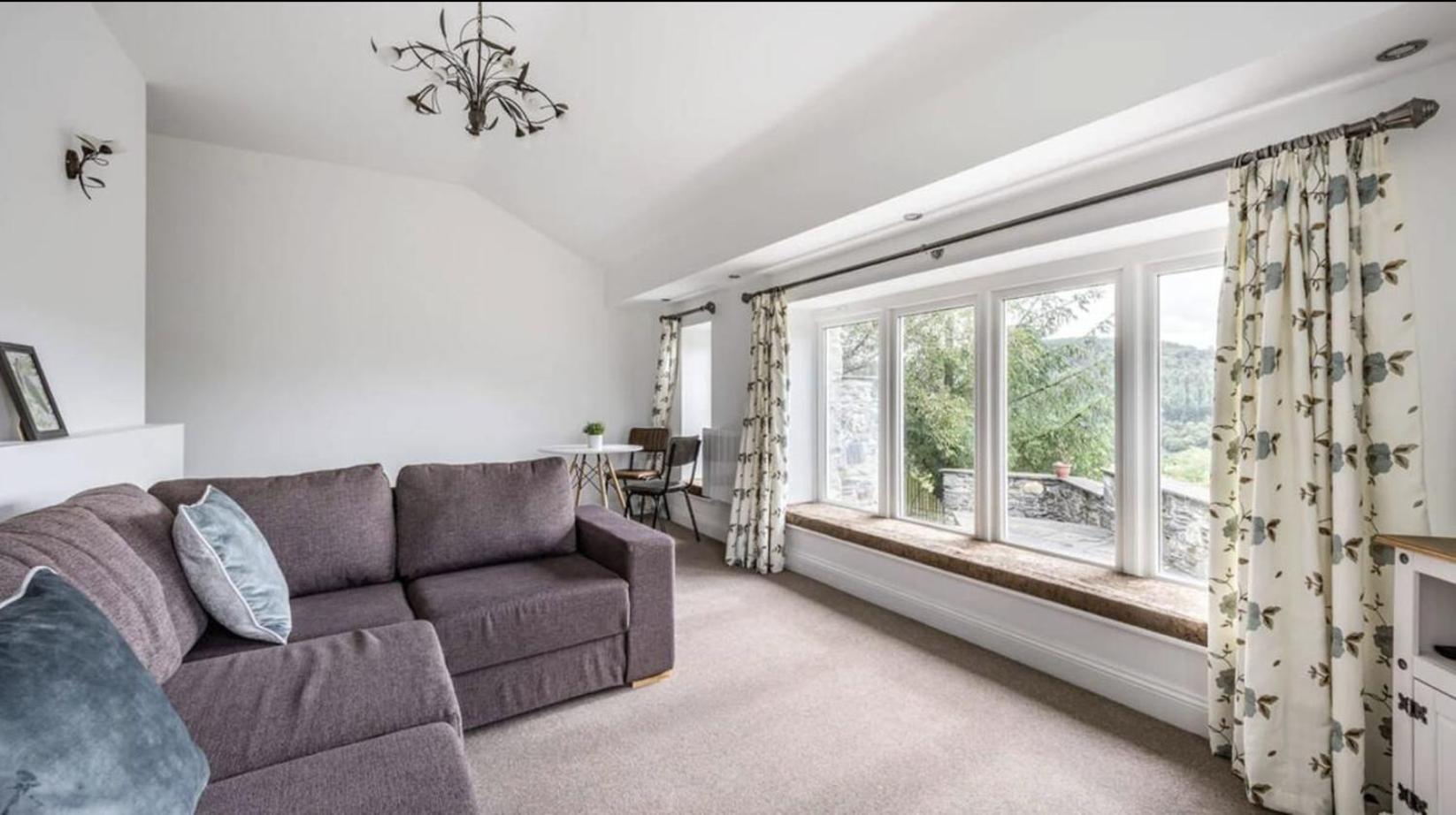 3 Bedroom Barn Conversion With Hot Tub-Garden View - Ty Cerrig Barn コーウェン エクステリア 写真